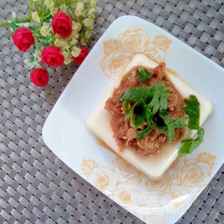 缶詰で冷やしツナにんにく豆腐